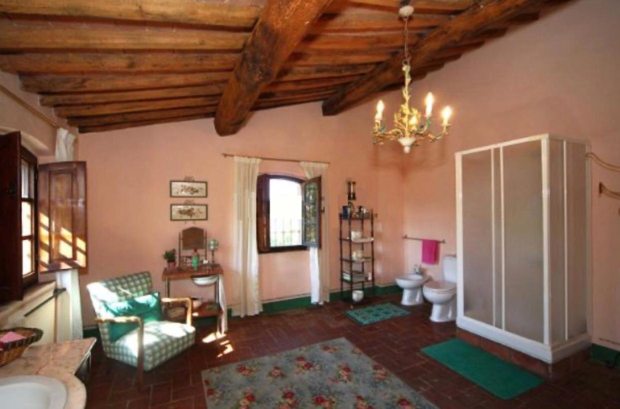 La Casa Nel Bosco Villa Lari Eksteriør bilde